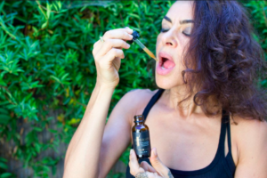 Female Entrepreneurs Growing a Cannabis Business - CBD - Maryam Henein, HoneyColony & Simply Transformative